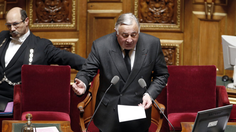 Le Senat et son président, Gérard Larcher, ont adopté à une large majorité la prolongation de l'état d'urgence. 