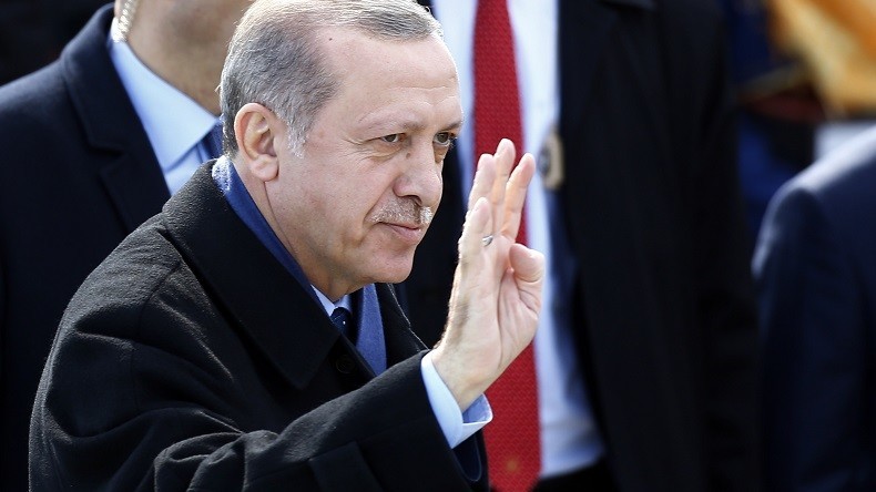 Outré d'être qualifié de «dictateur», Erdogan persiste et signe sur les «pratiques nazies» de l'UE