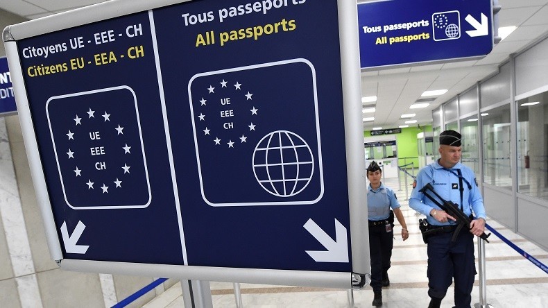 «Sans Schengen, nous serions moins protégés du terrorisme», assure la ministre suisse de la Justice